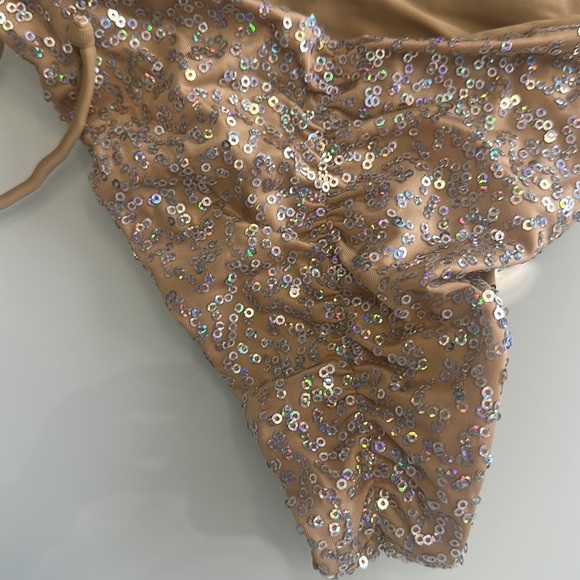 String bikini - Picture 2 of 2